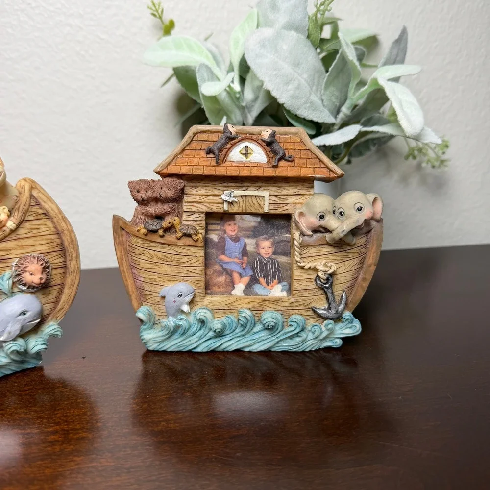 Noah's Ark Animal Resin‎ Picture Frames Set of 2 Nursery Religious Decor